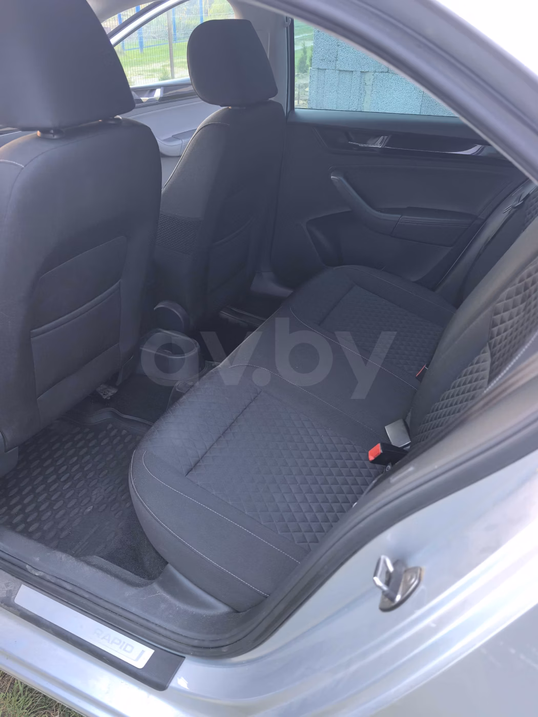 Skoda Rapid фото 9