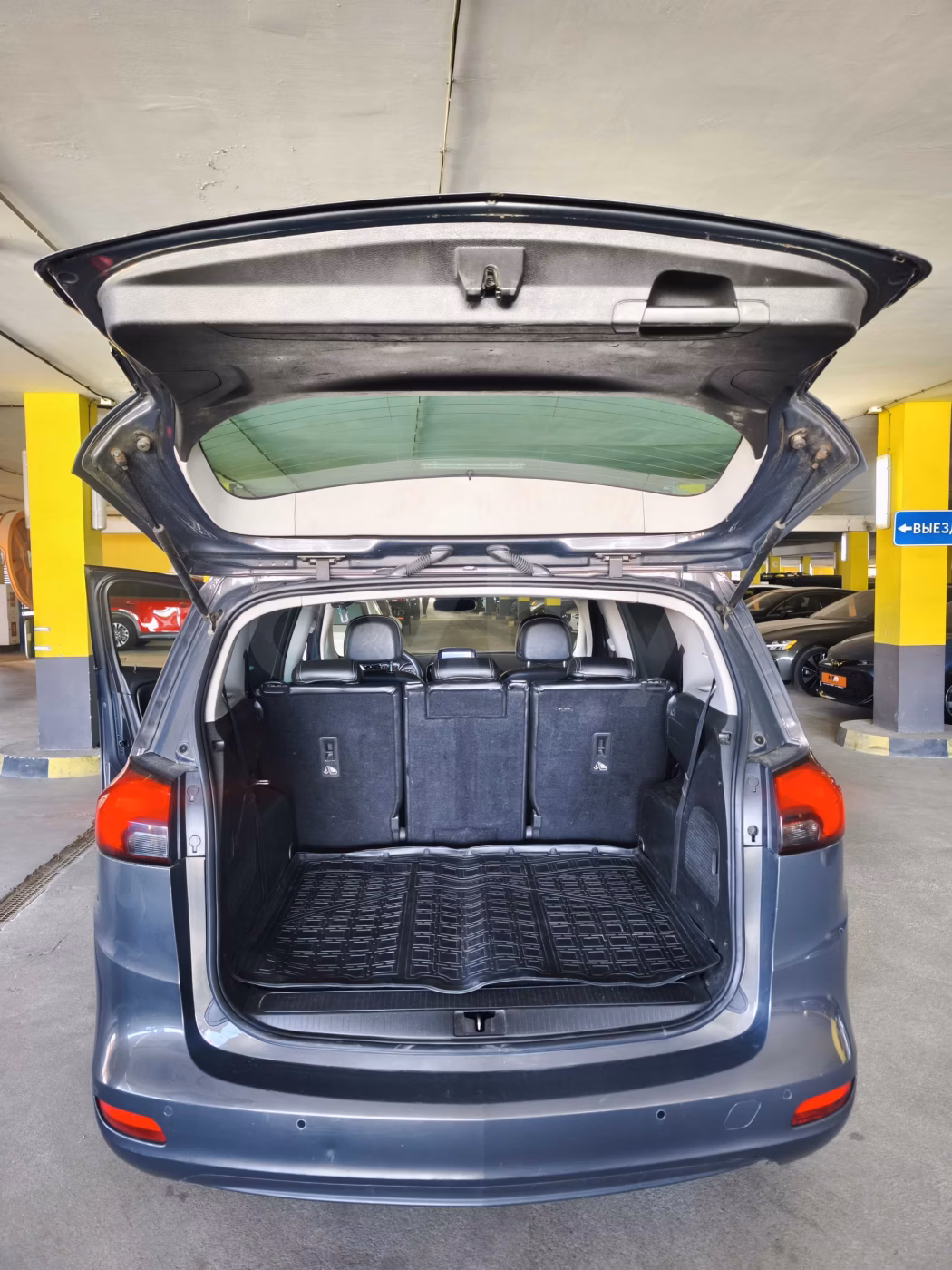 Opel Zafira фото 5