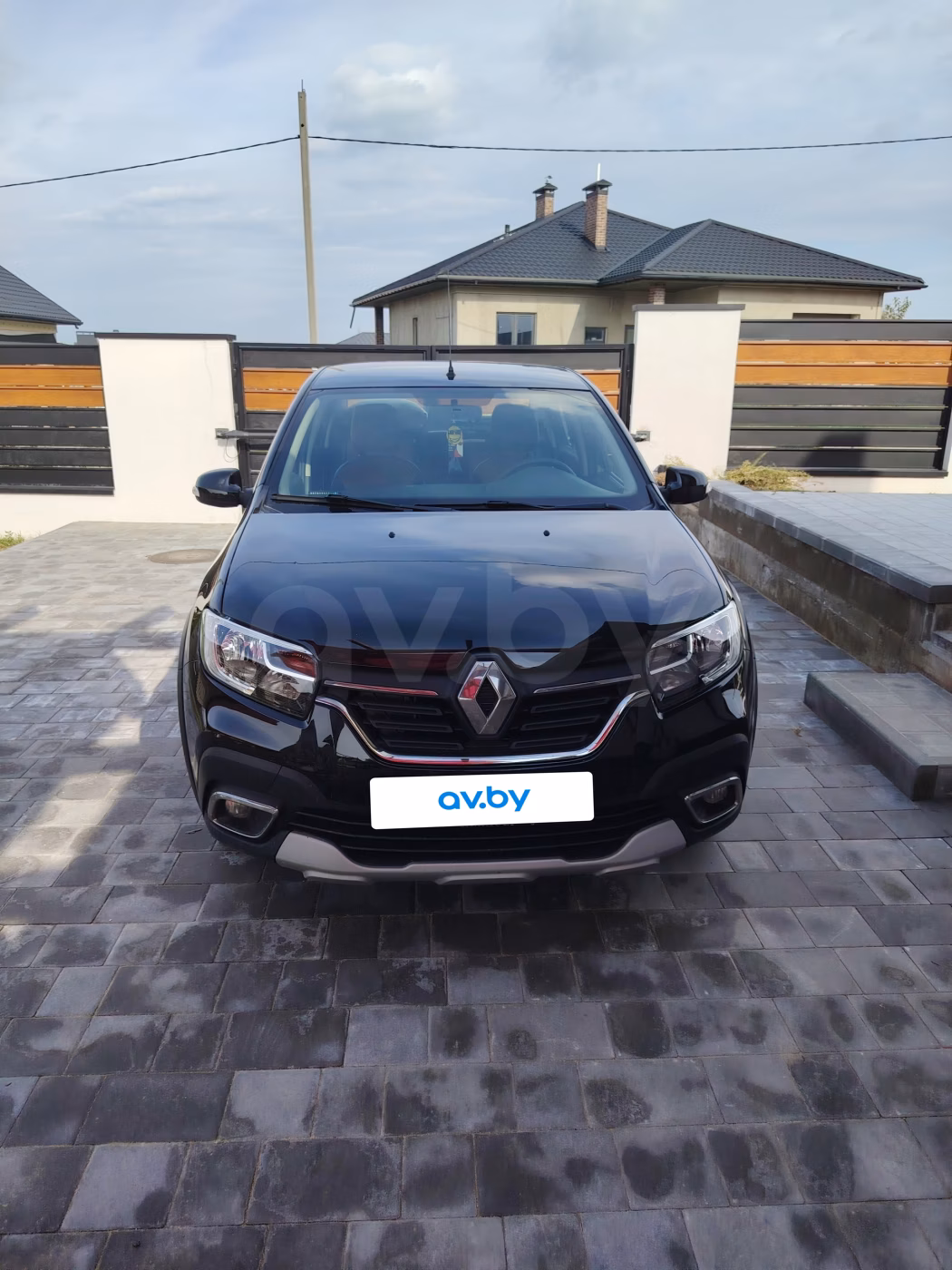 Renault Logan Stepway фото 3