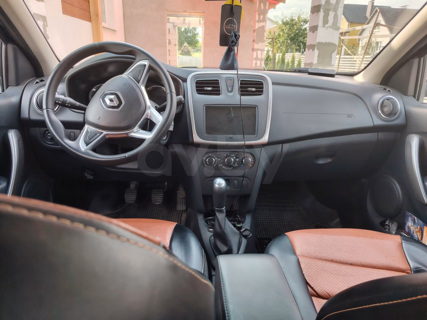 Renault Logan Stepway фото 6