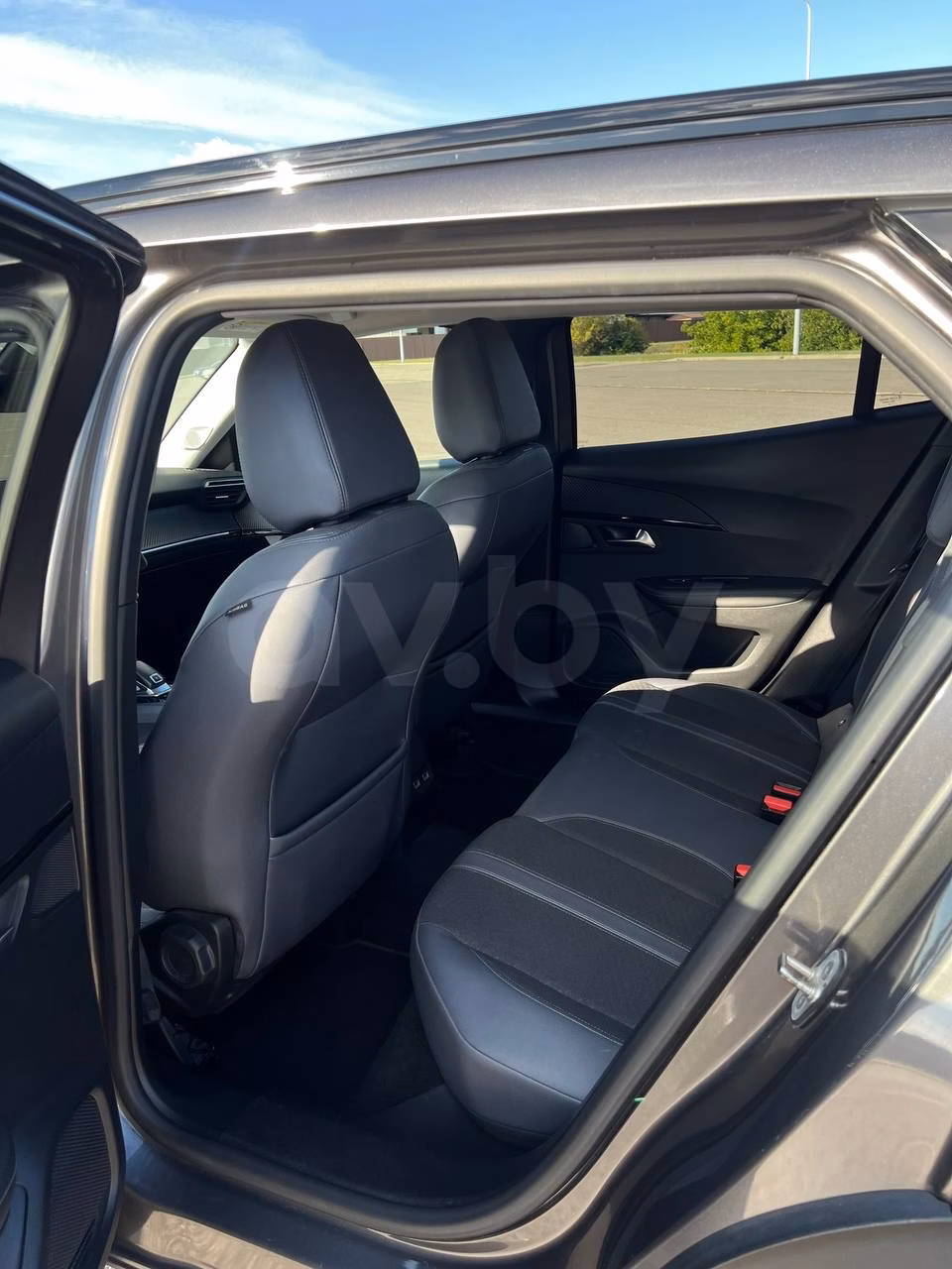 Peugeot 2008 фото 10