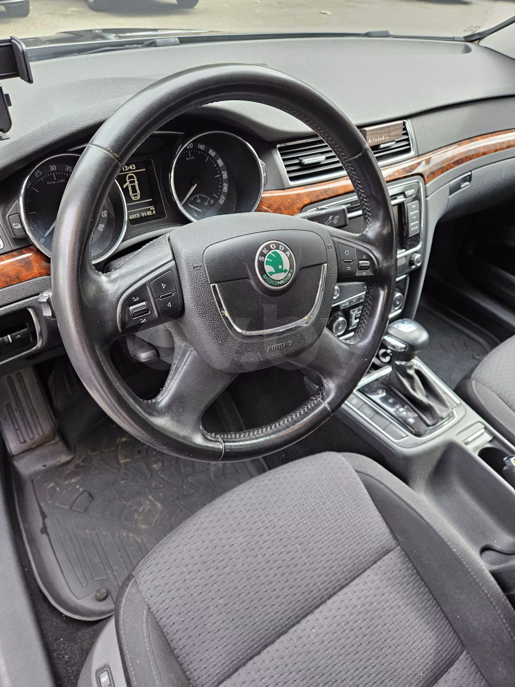 Skoda Superb фото 9