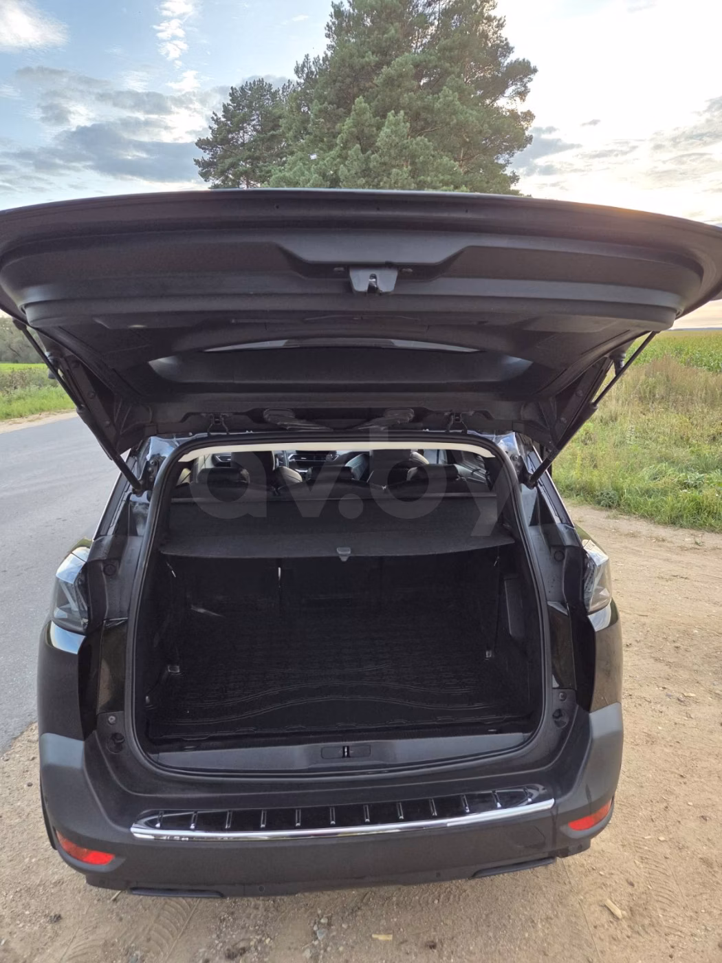 Peugeot 5008 фото 8