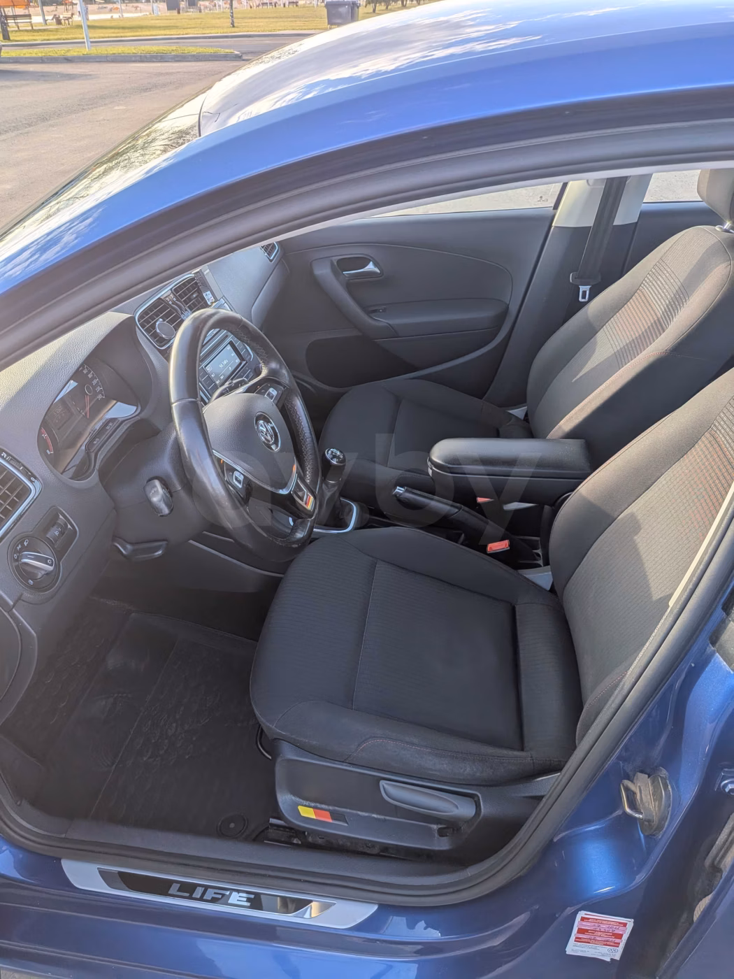 Volkswagen Polo Sedan фото 9