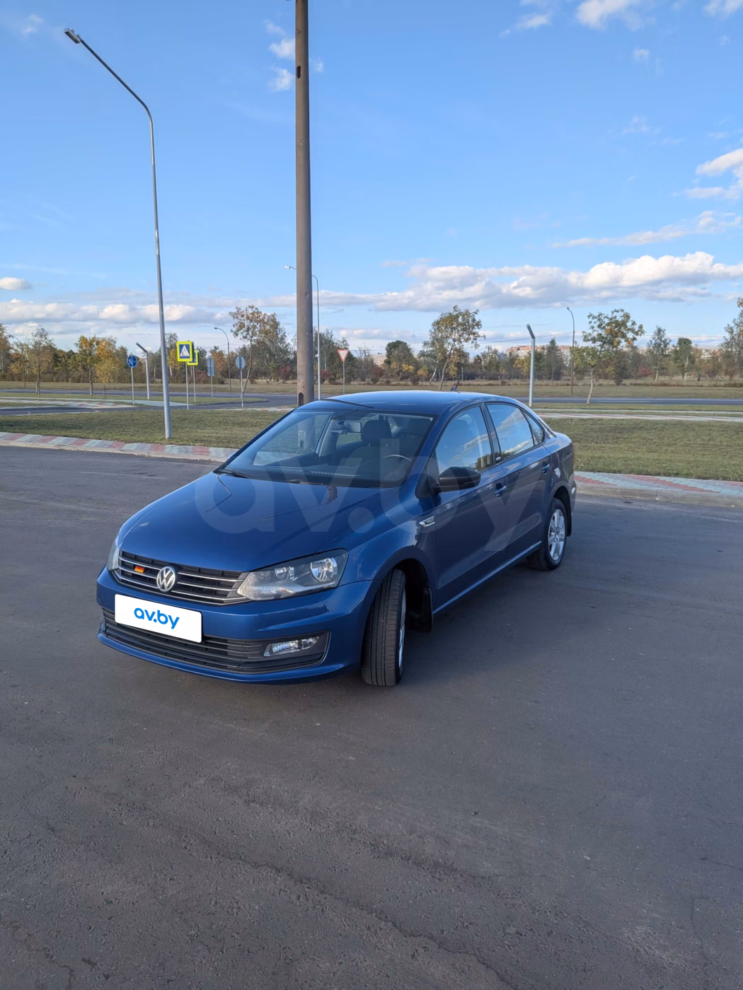 Volkswagen Polo Sedan фото 6