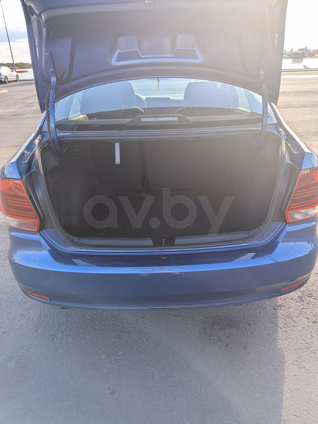Volkswagen Polo Sedan фото 7