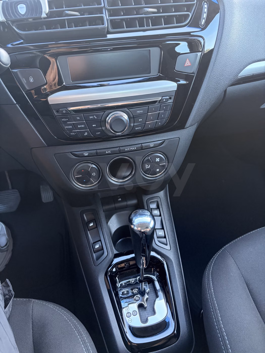 Peugeot 301 фото 7
