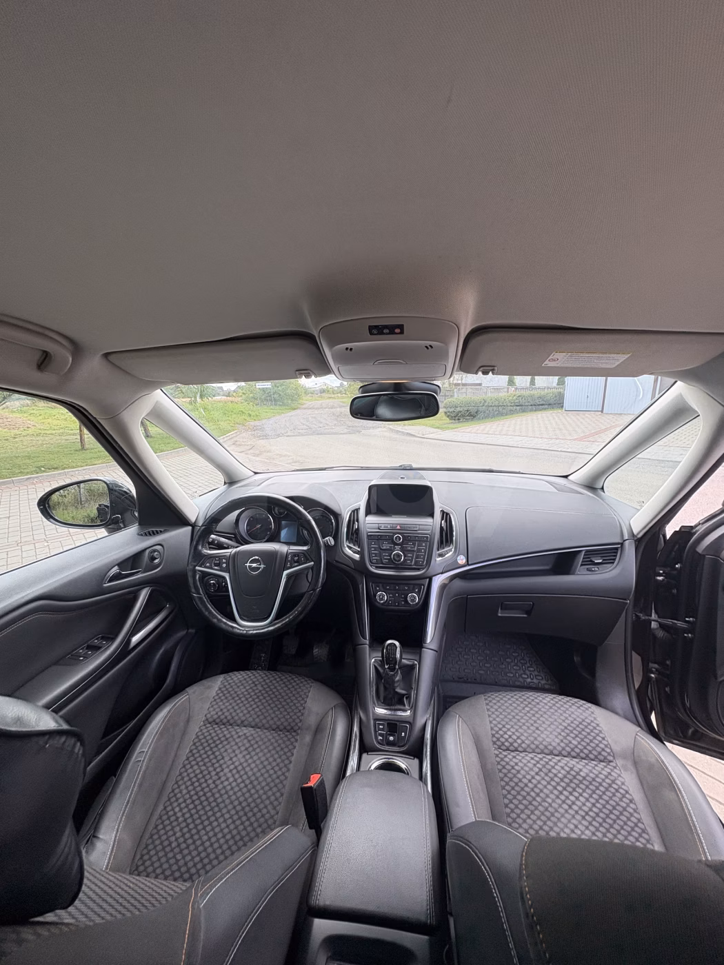 Opel Zafira фото 10