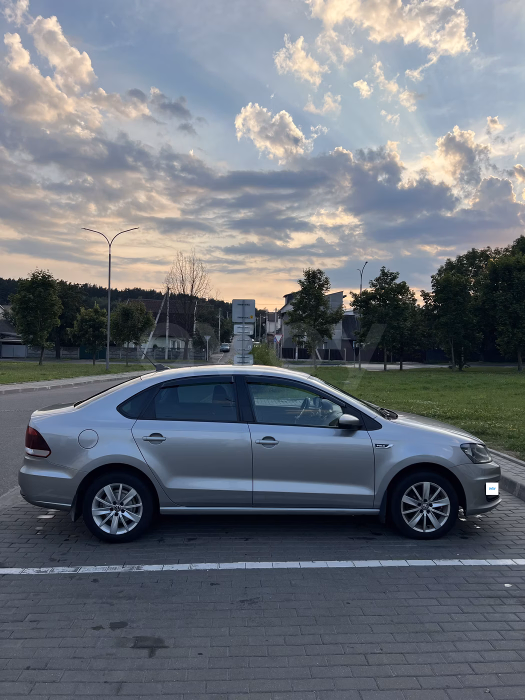 Volkswagen Polo Sedan фото 3