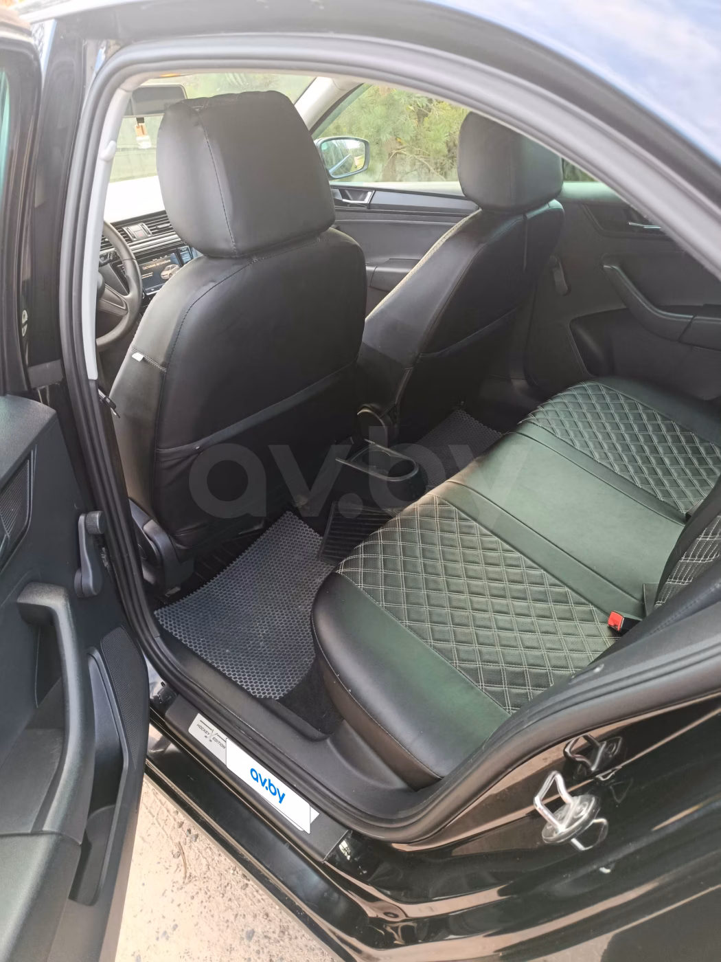 Skoda Rapid фото 9