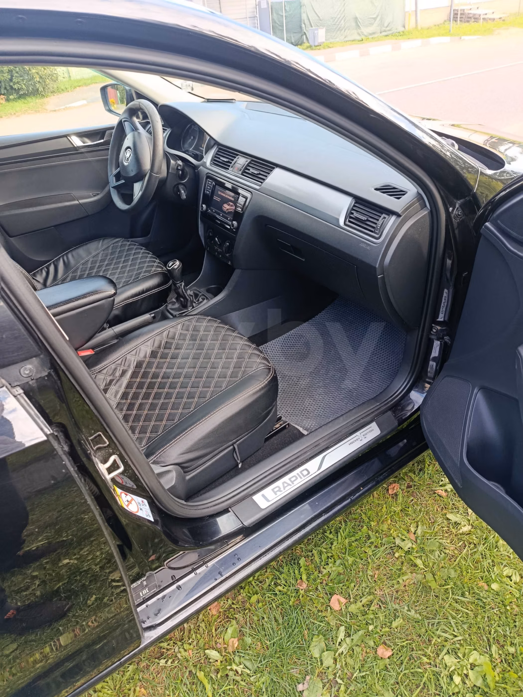 Skoda Rapid фото 7