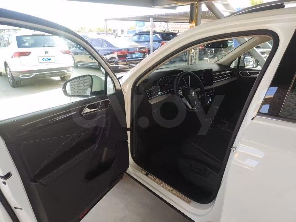 Volkswagen Tiguan фото 9