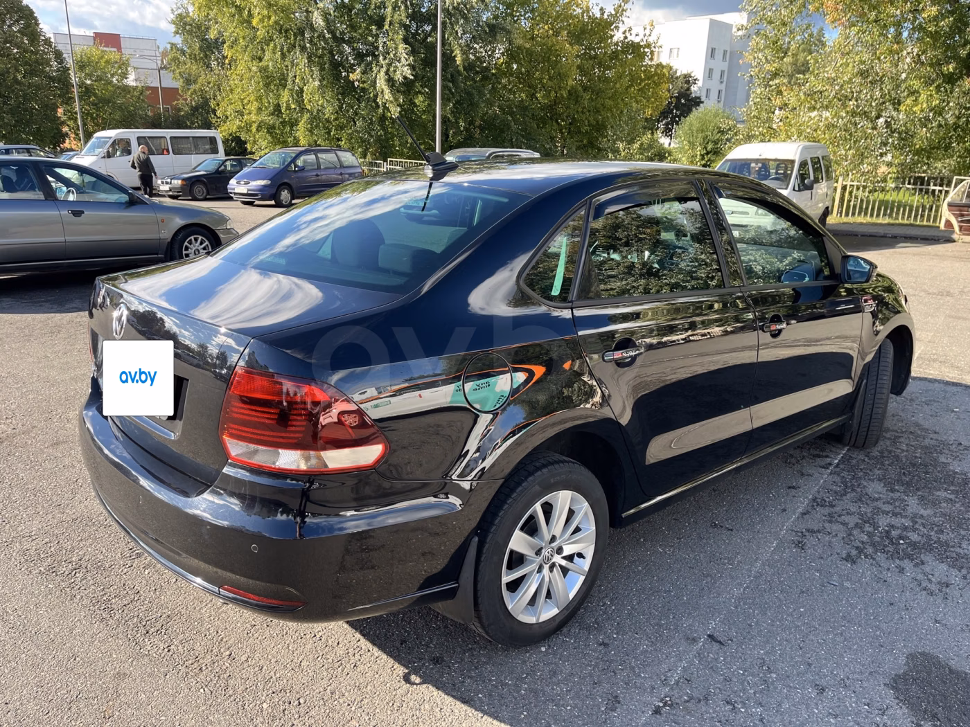 Volkswagen Polo Sedan фото 3
