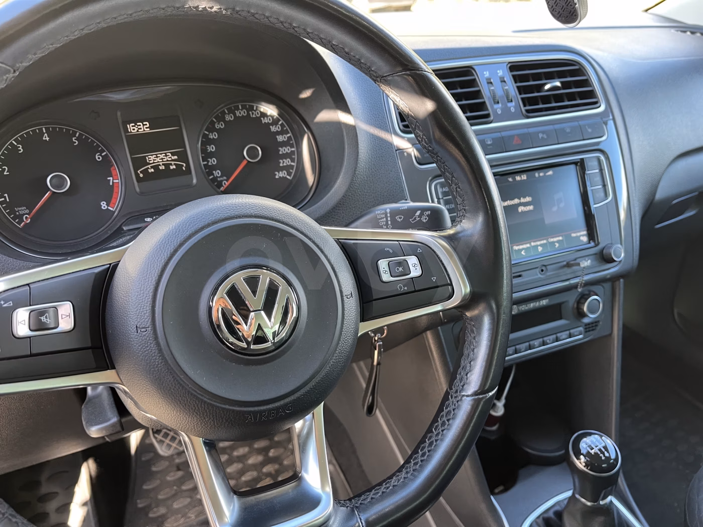 Volkswagen Polo Sedan фото 5