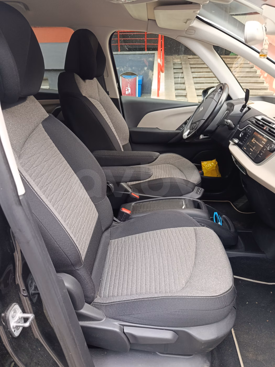 Citroen C4 Grand Spacetourer фото 15