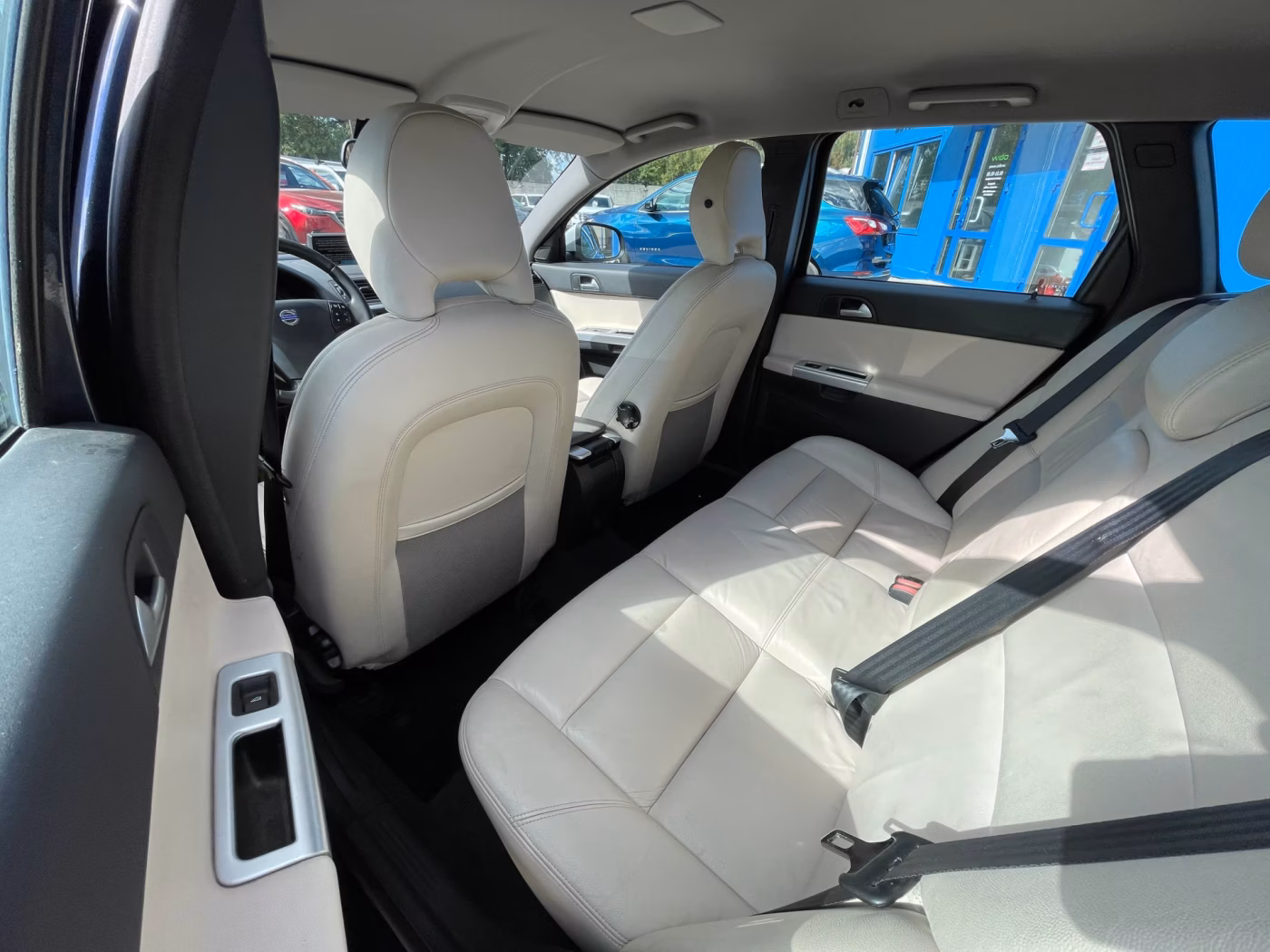 Volvo V50 фото 15