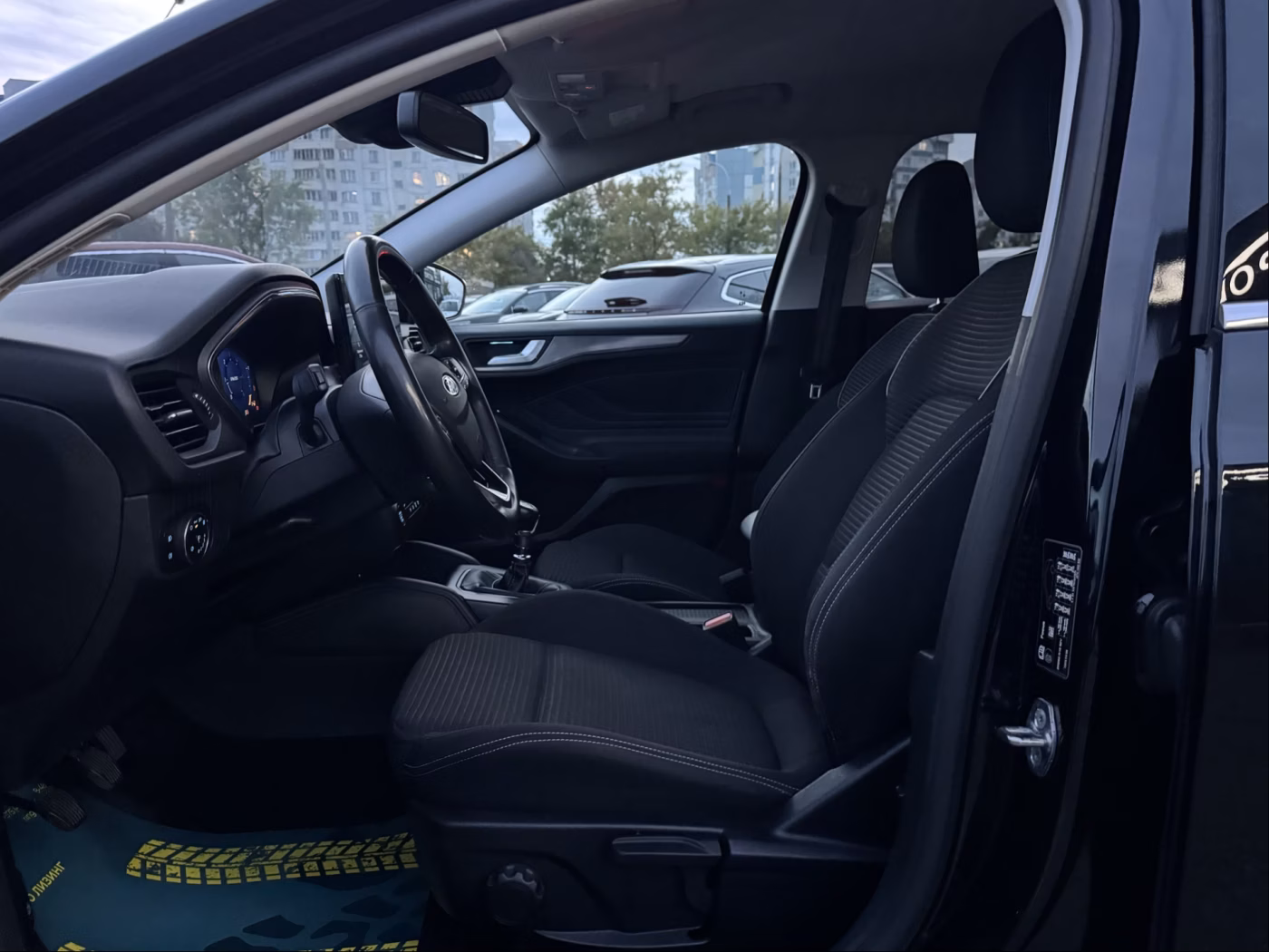 Ford Focus фото 10