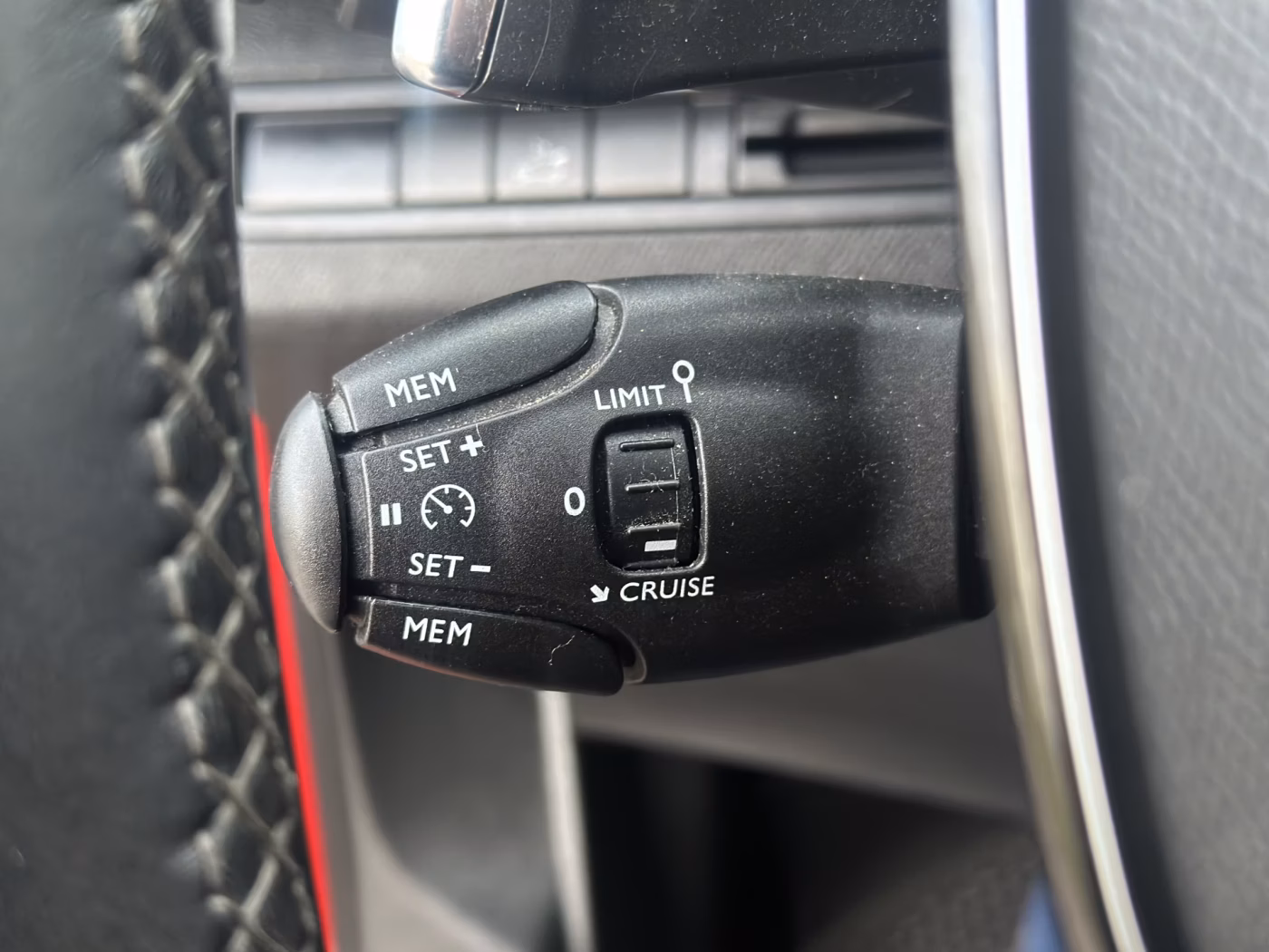 Peugeot 3008 фото 25
