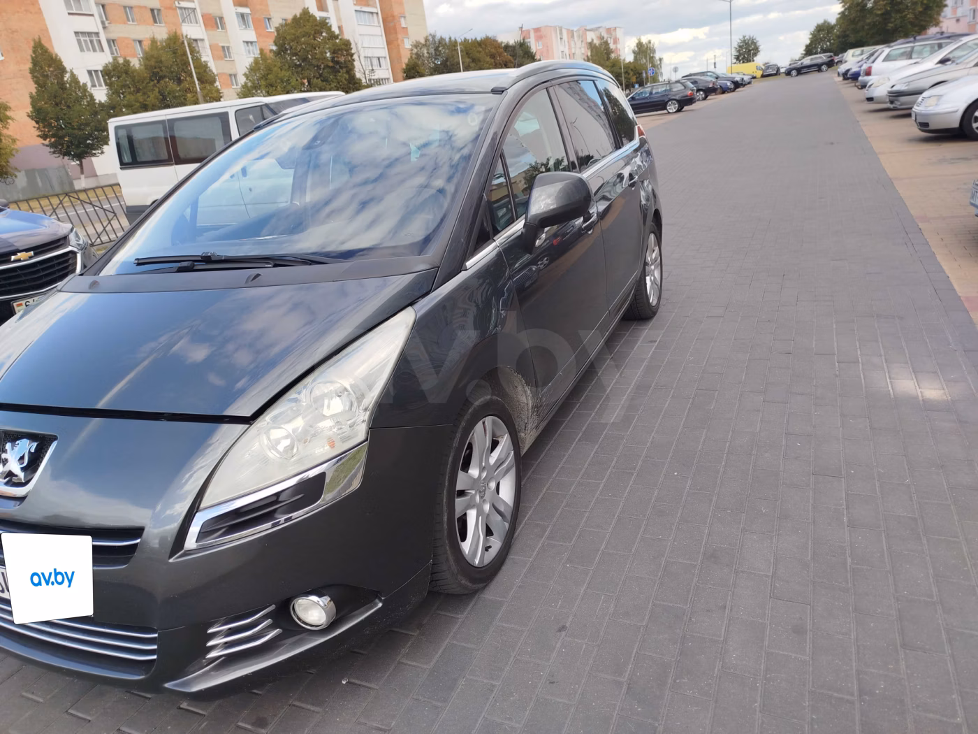 Peugeot 5008 фото 2