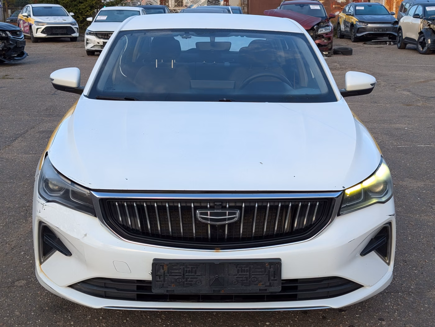 Geely Emgrand фото 2