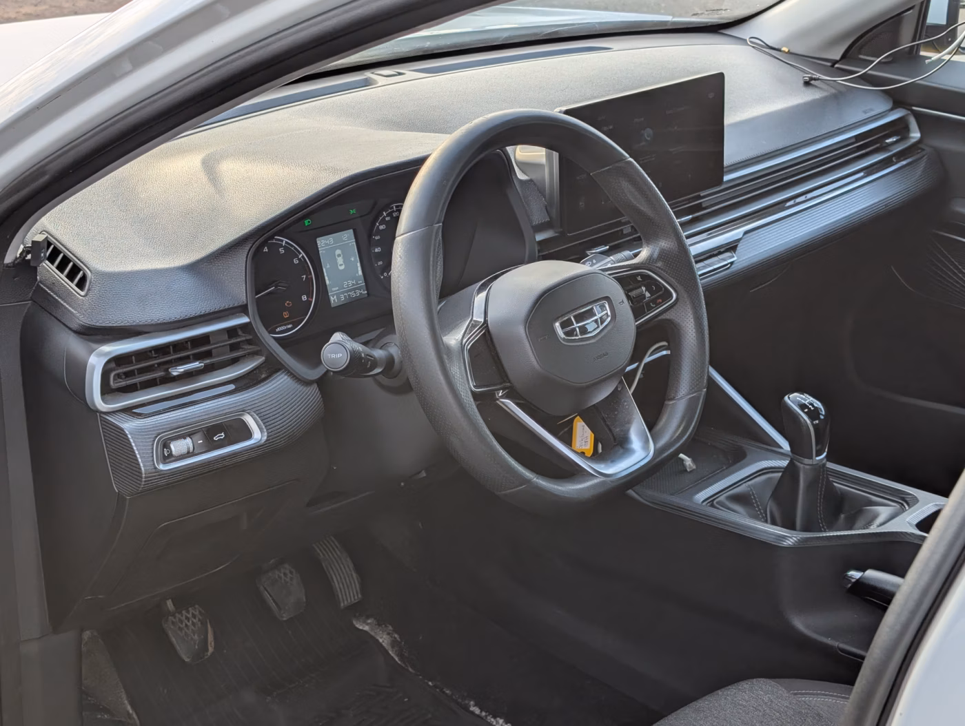 Geely Emgrand фото 14