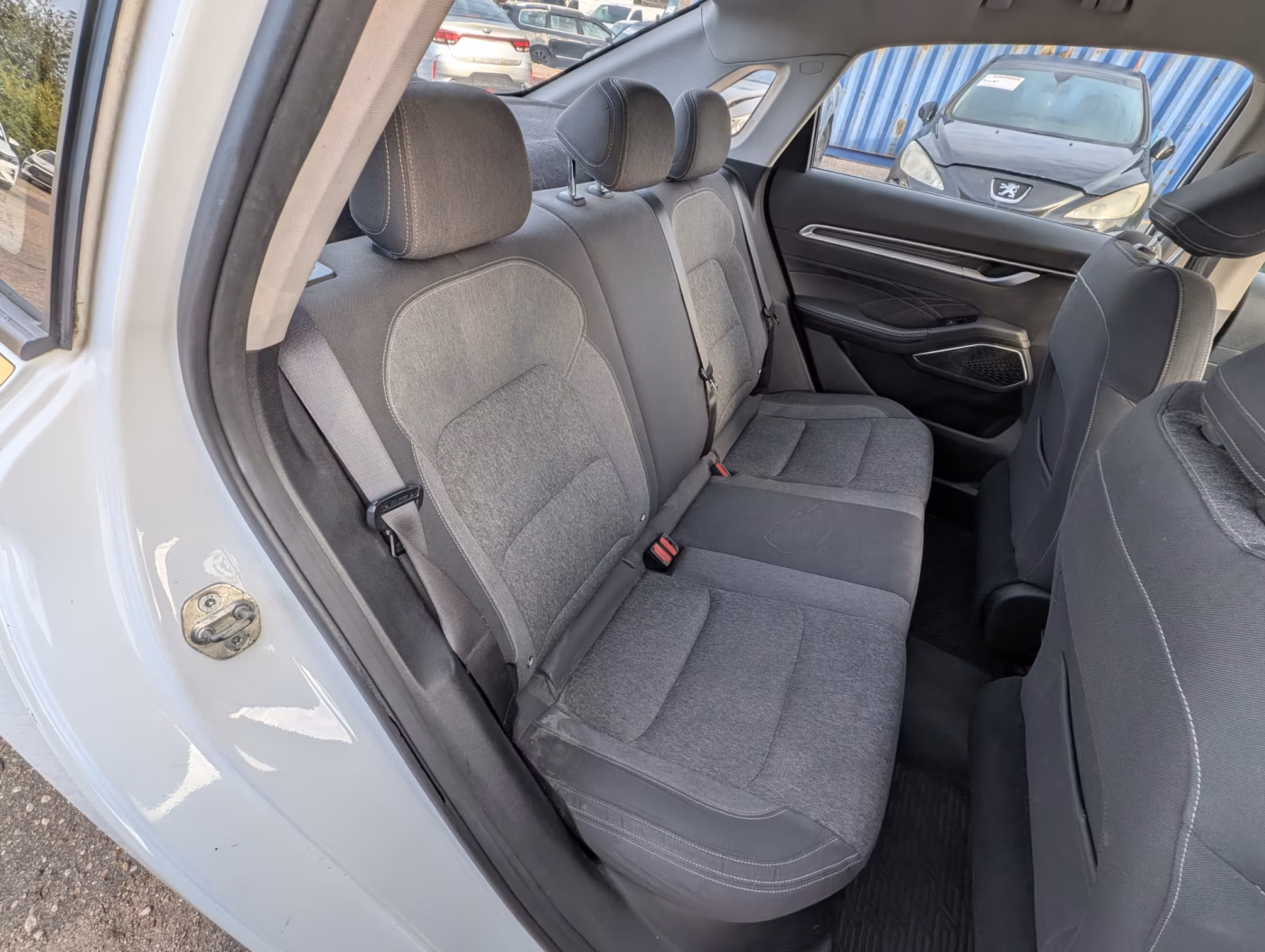 Geely Emgrand фото 18