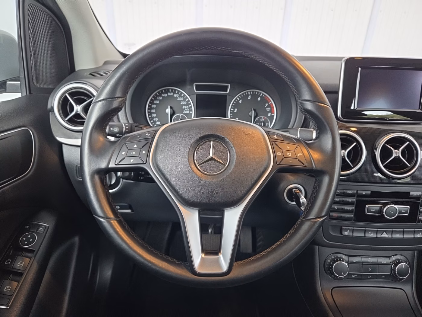 Mercedes-Benz B-Класс фото 10
