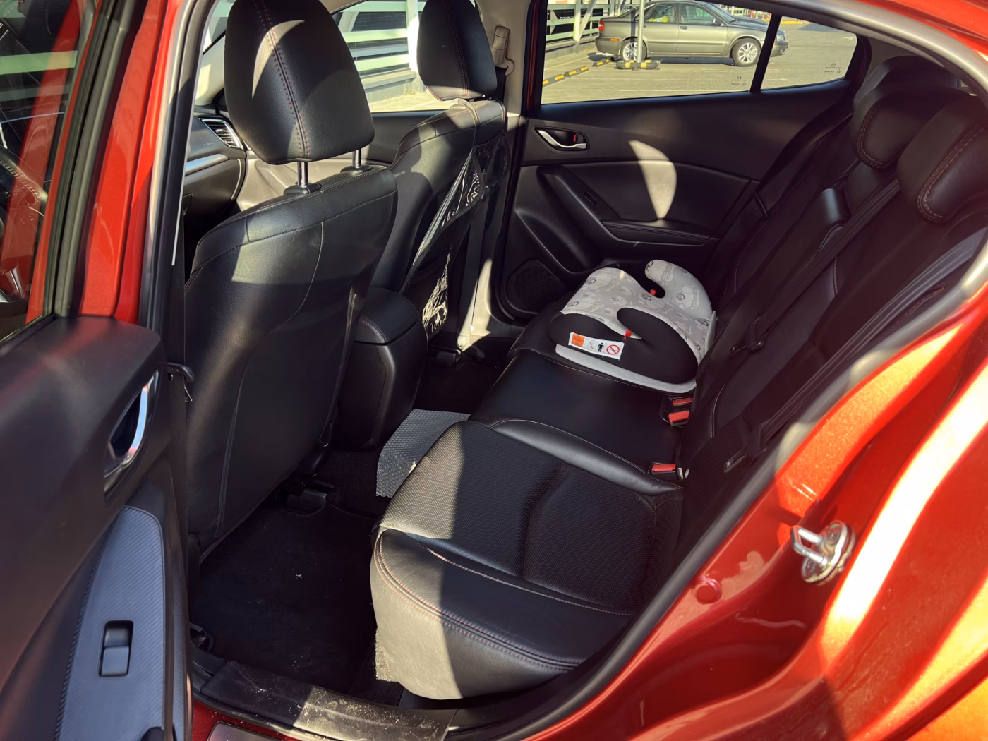 Mazda 3 фото 12