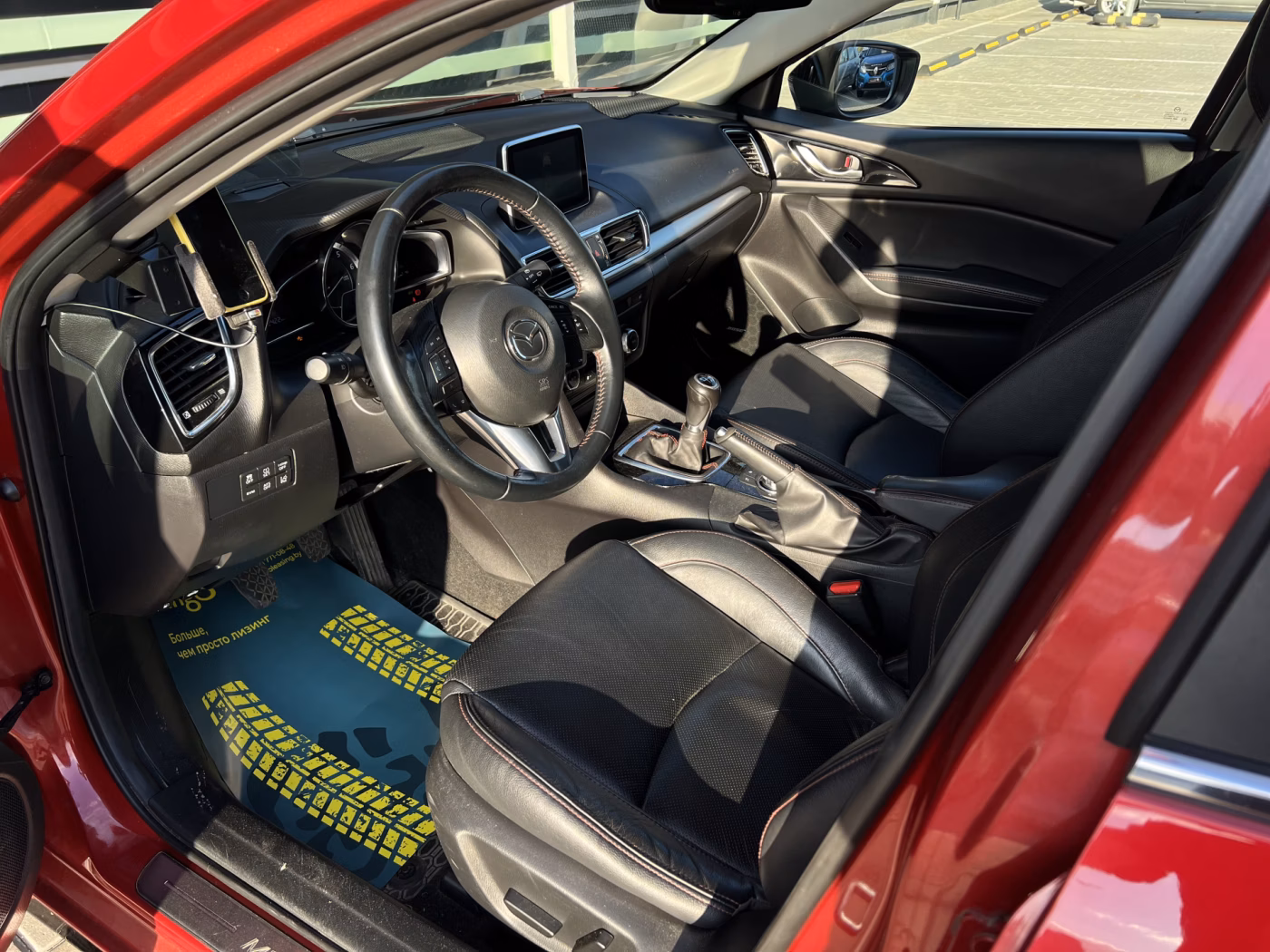 Mazda 3 фото 7