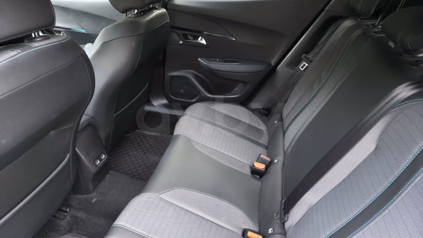 Peugeot 2008 фото 14