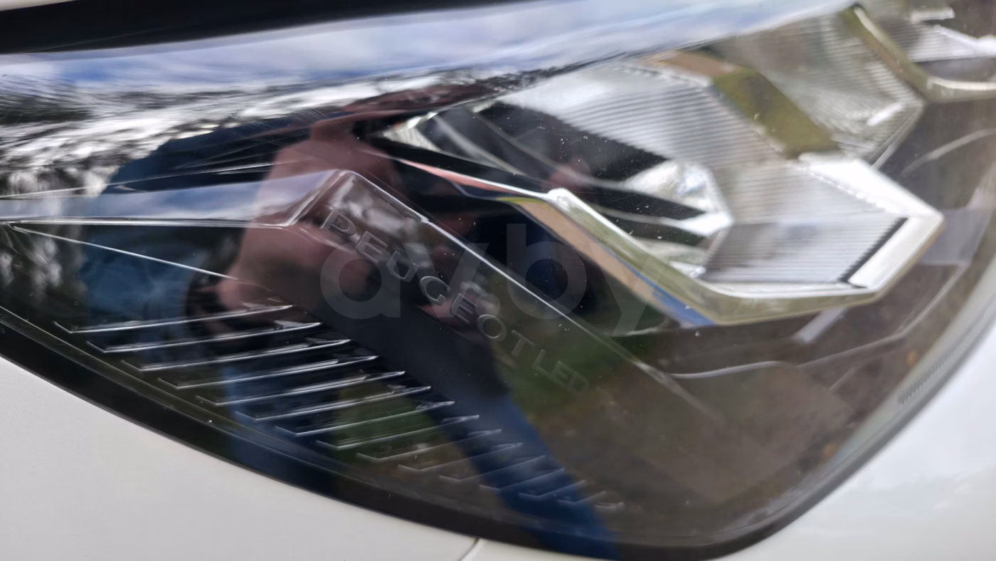 Peugeot 2008 фото 8