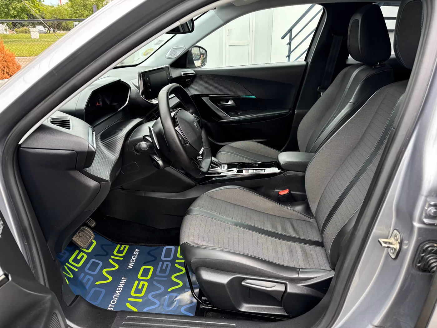 Peugeot 2008 фото 9