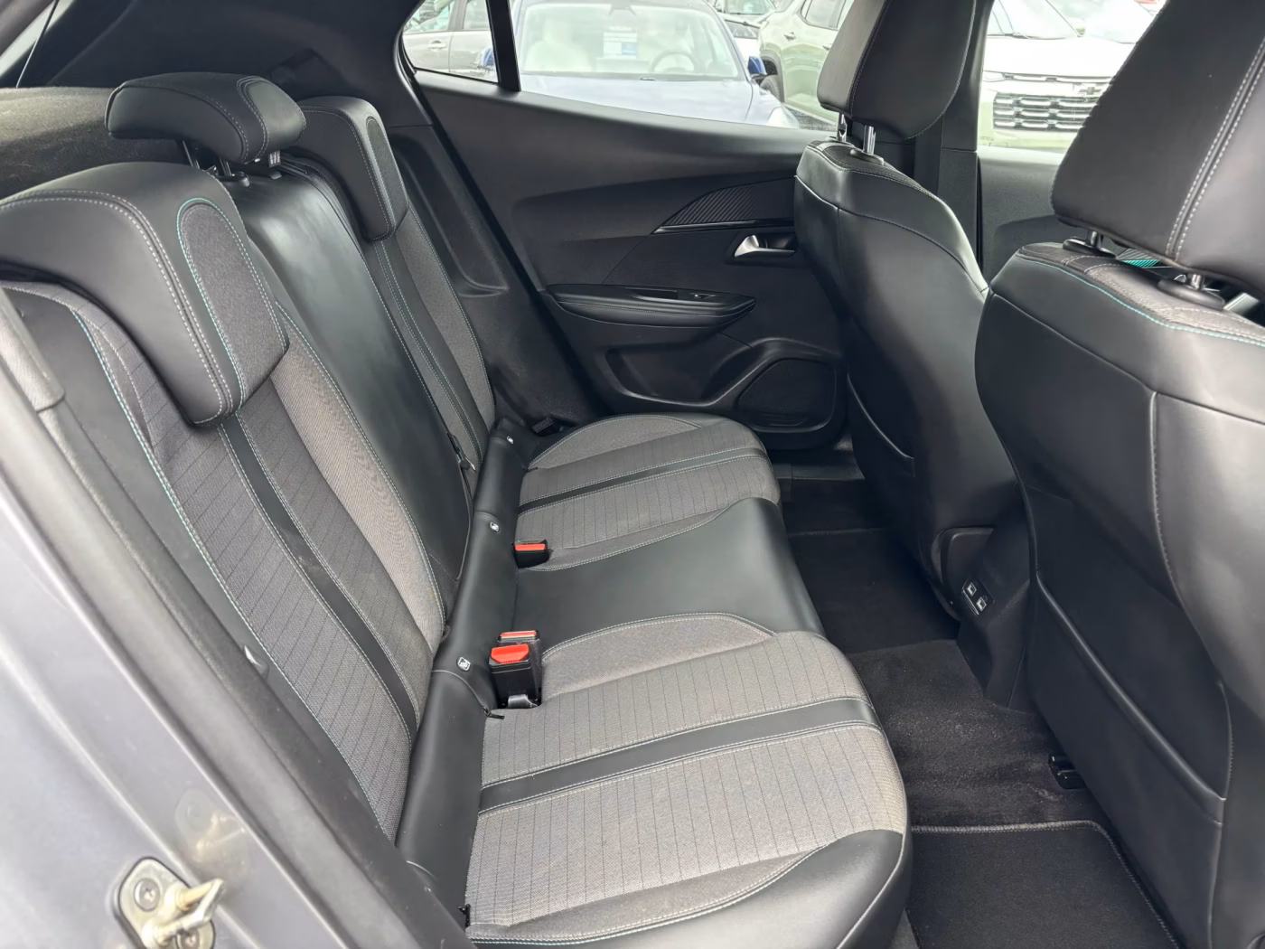 Peugeot 2008 фото 18