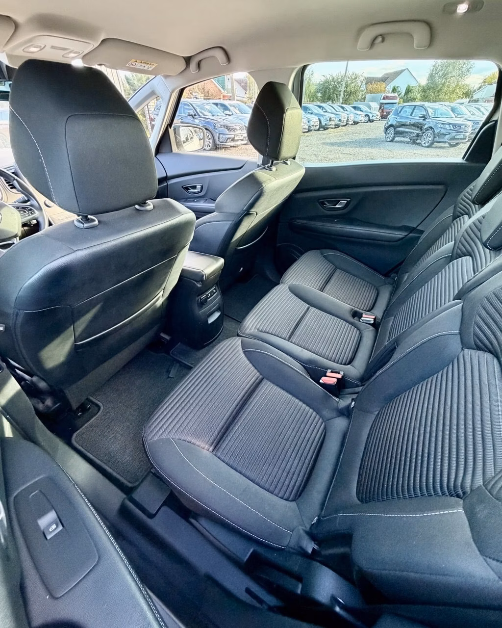 Renault Scenic фото 8