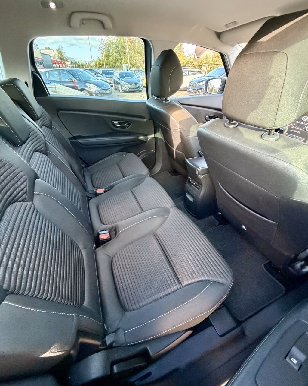 Renault Scenic фото 10