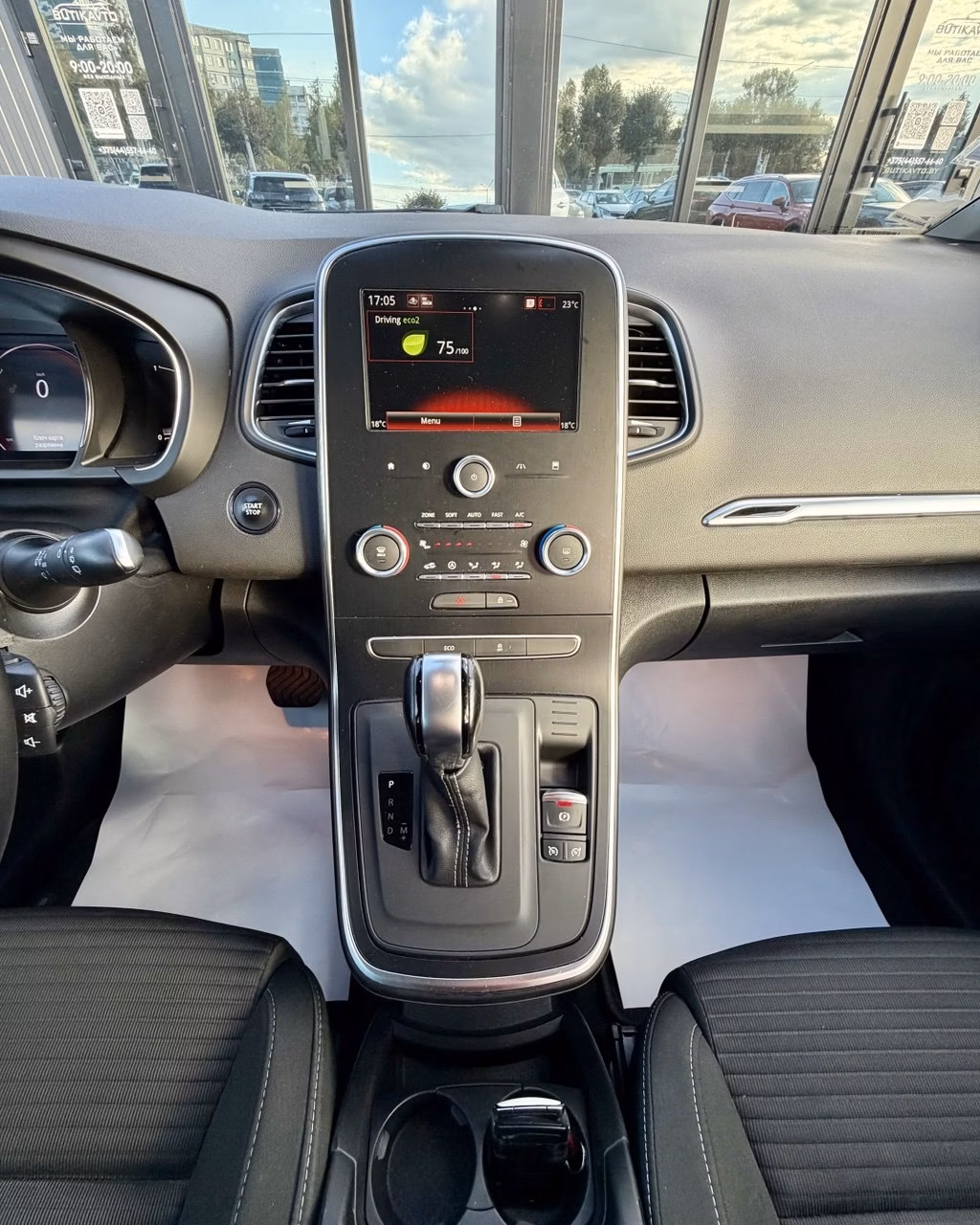 Renault Scenic фото 13