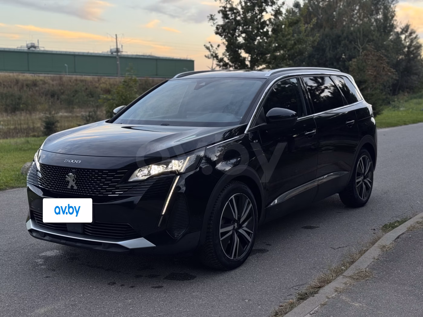 Peugeot 5008 фото 2