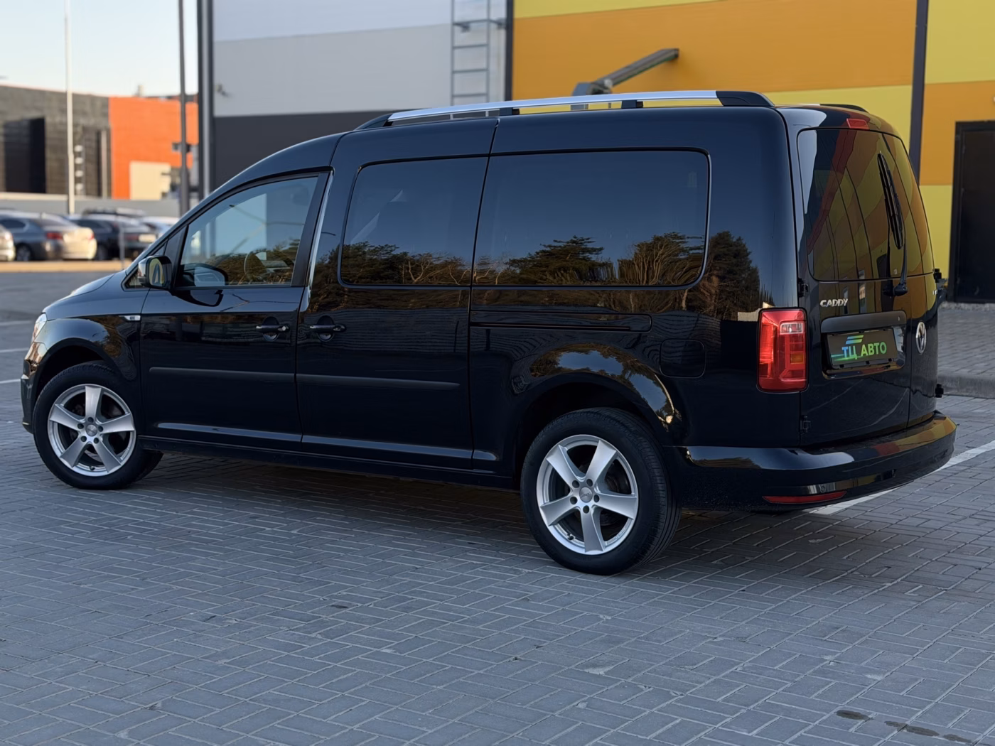 Volkswagen Caddy MAXI фото 9