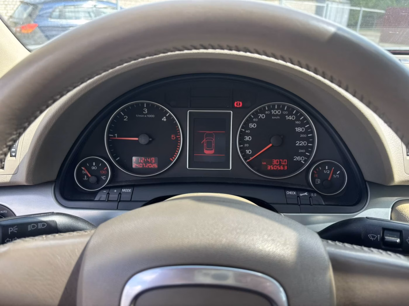Audi A4 фото 14