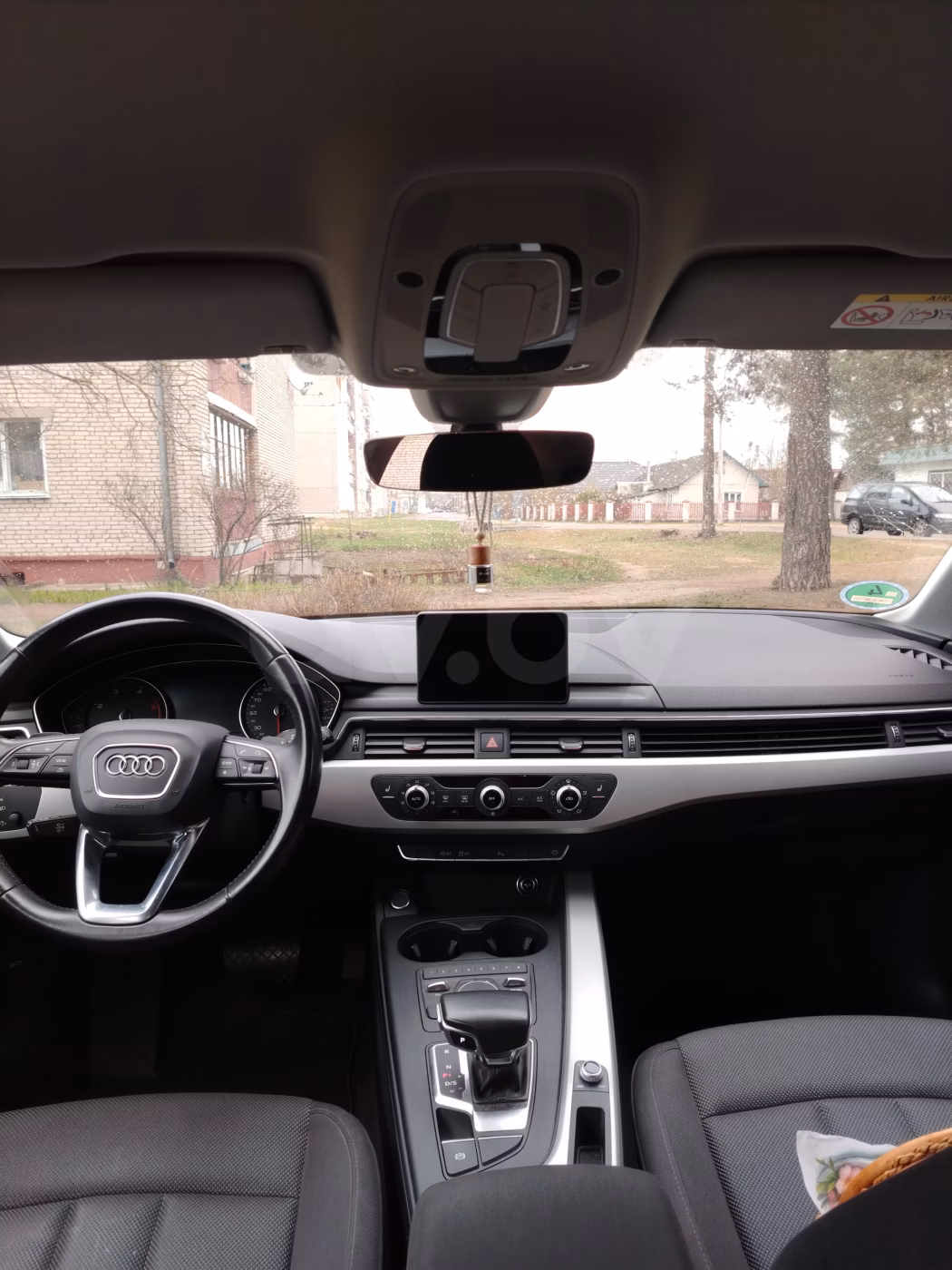 Audi A4 фото 4
