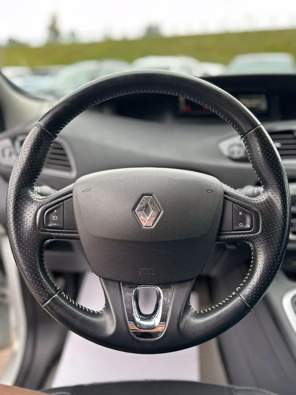 Renault Scenic фото 10