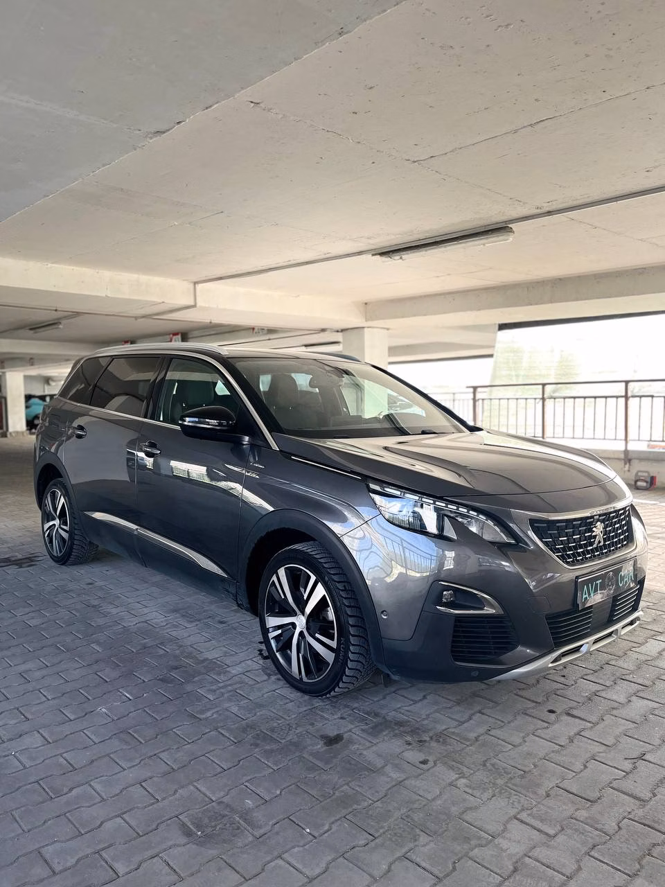 Peugeot 5008 фото 10