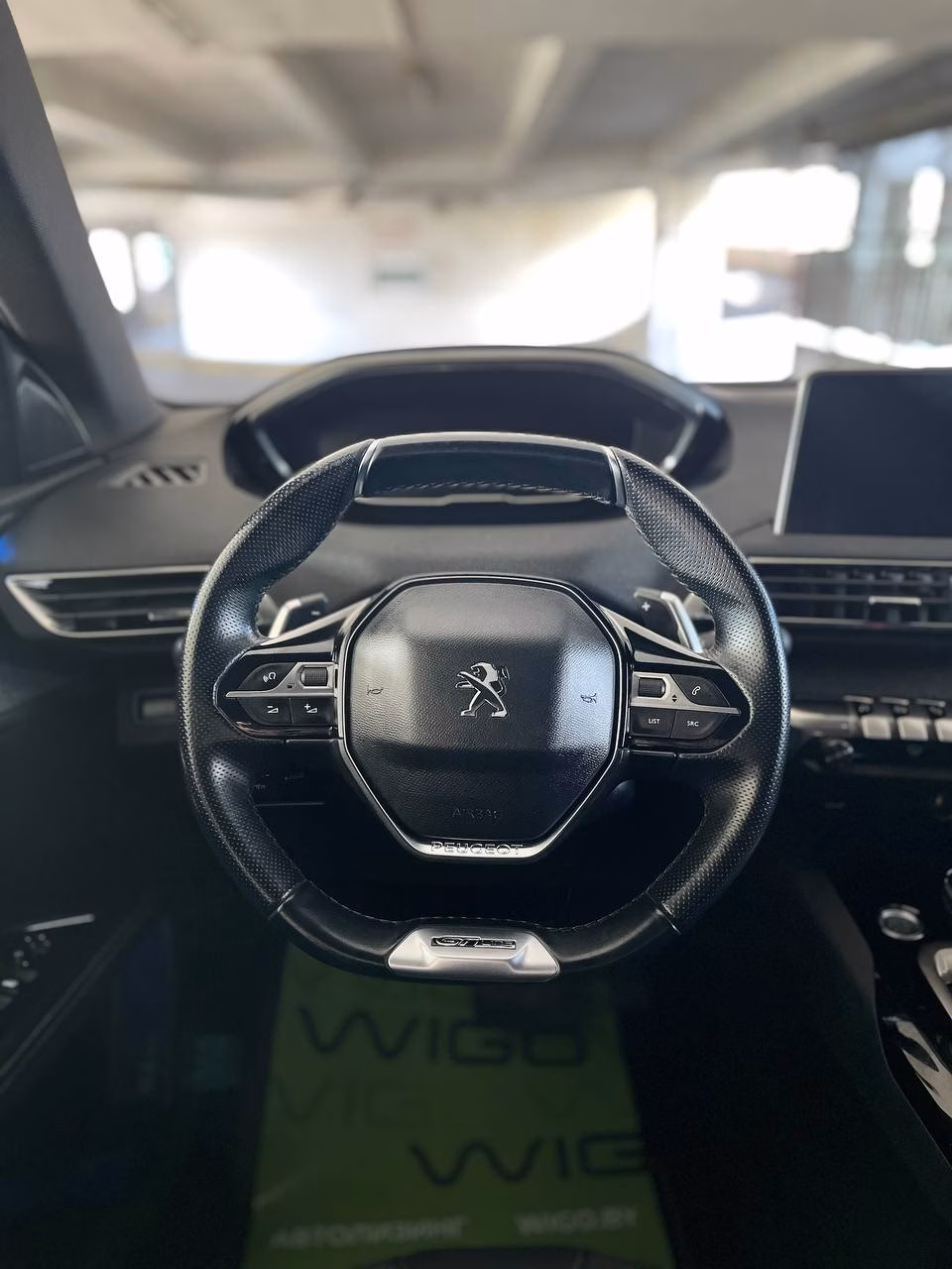 Peugeot 5008 фото 12