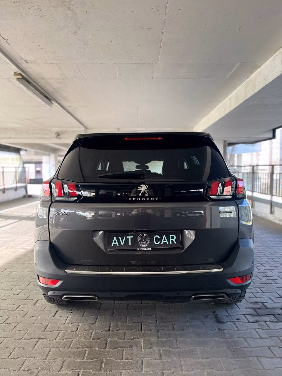 Peugeot 5008 фото 6