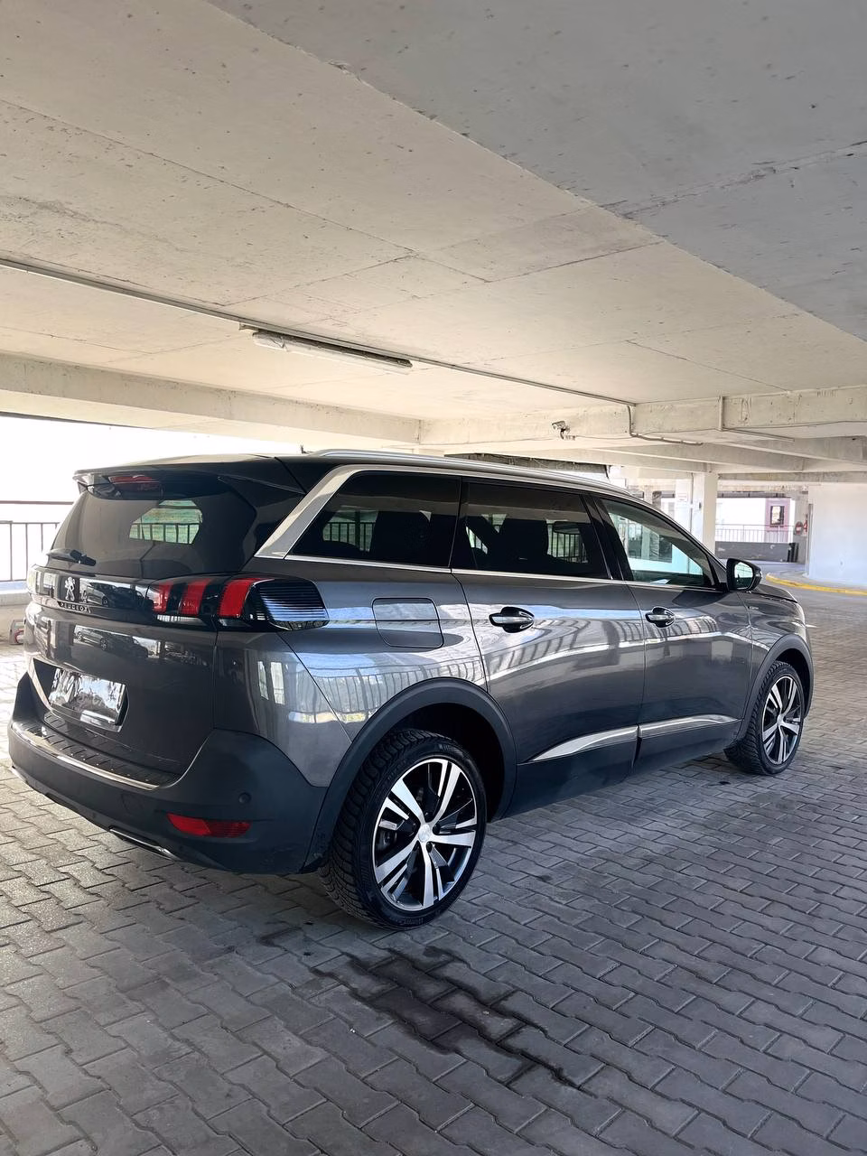 Peugeot 5008 фото 7