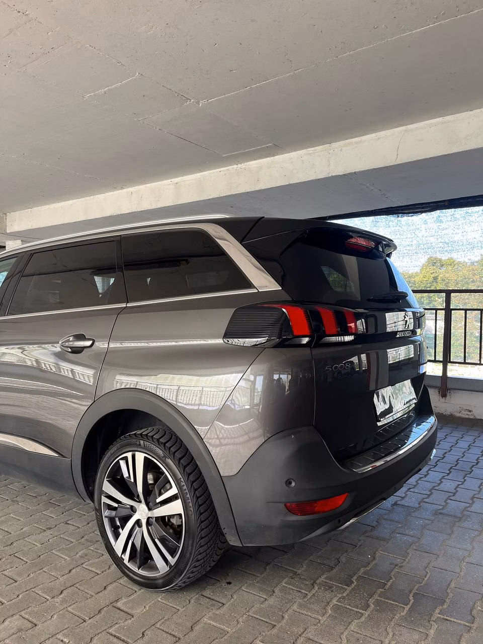 Peugeot 5008 фото 4
