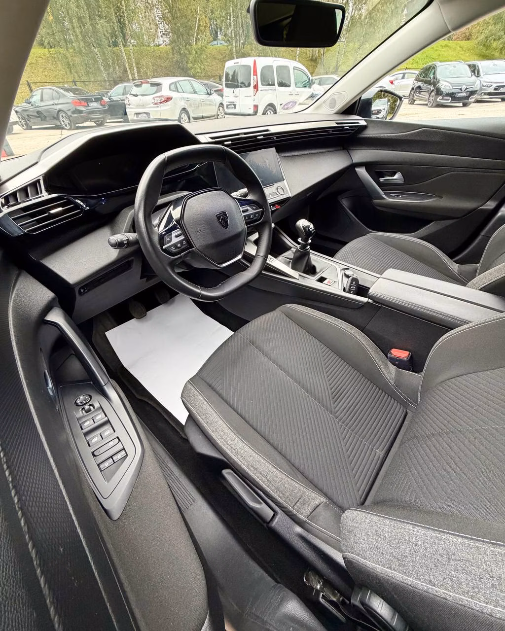 Peugeot 308 фото 9