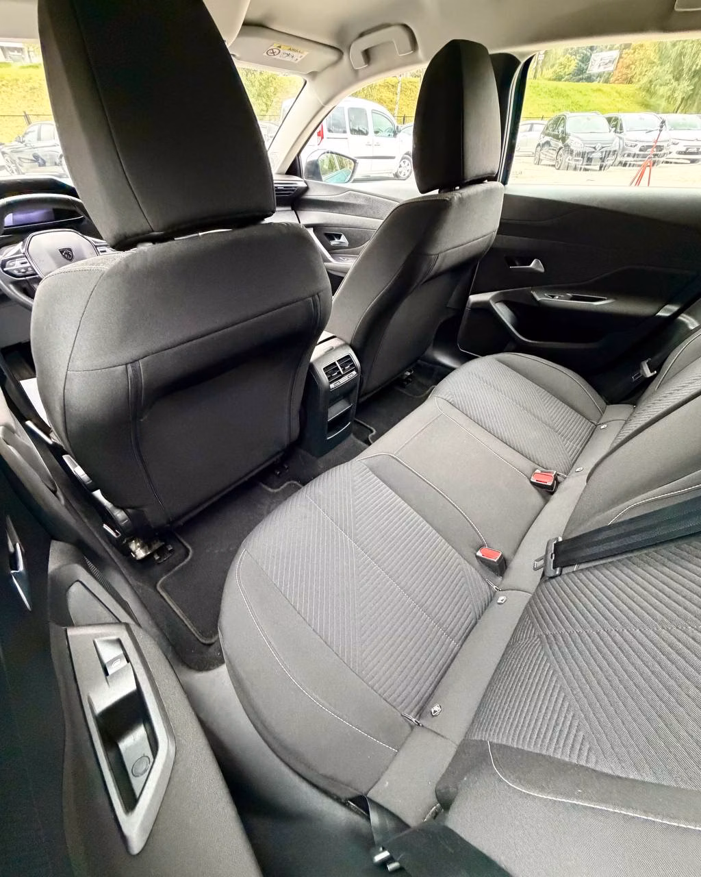 Peugeot 308 фото 12