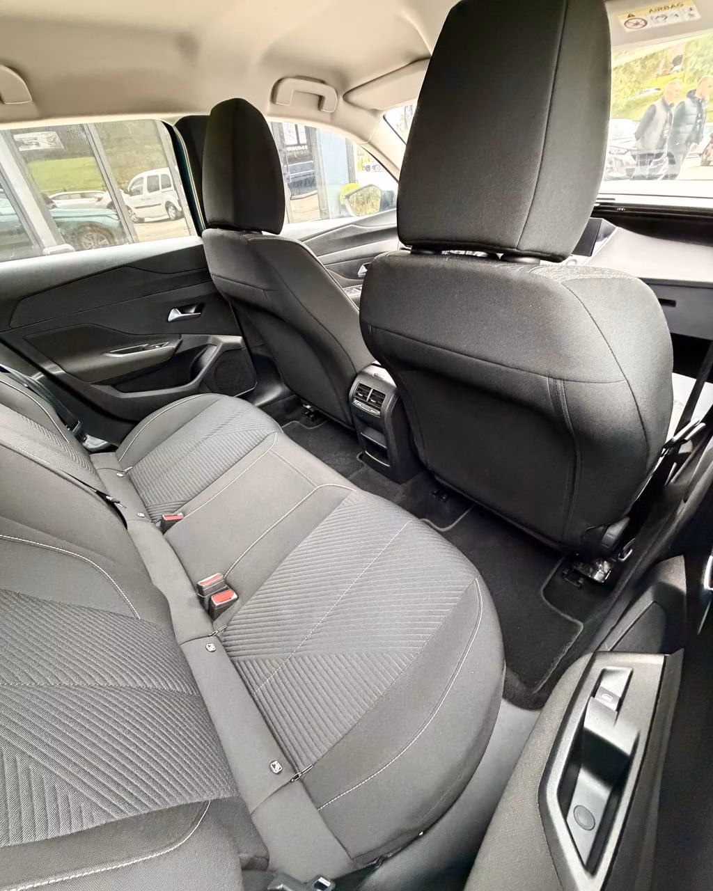 Peugeot 308 фото 13