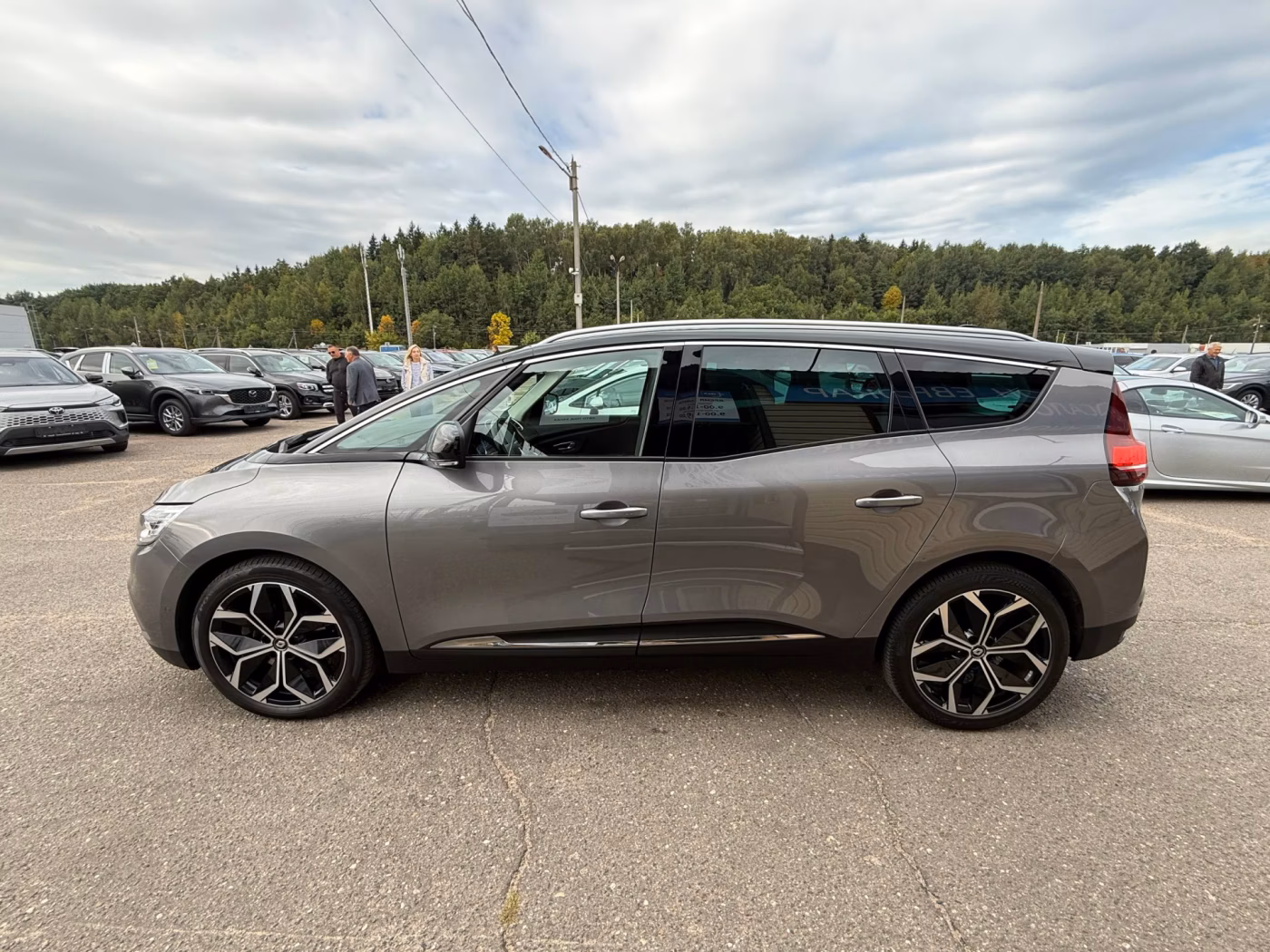 Renault Grand Scenic фото 9